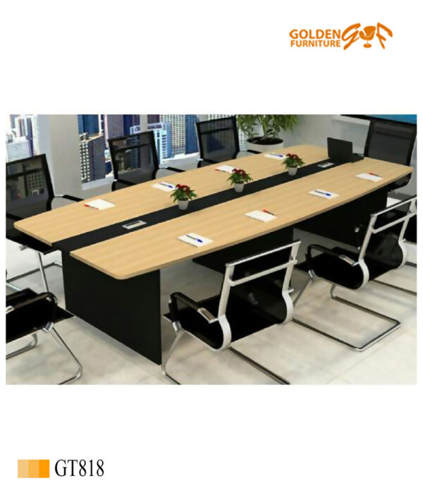 طاولة اجتماعات