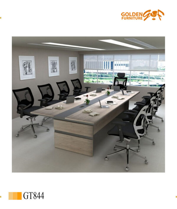 طاولة اجتماعات