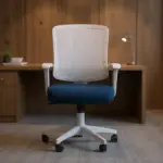 ⁦سكاي كرسي مكتب مودرن طبي شبك وسط متحرك فريم ابيض⁩ - الصورة ⁦5⁩