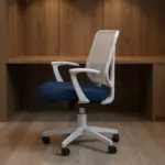 ⁦سكاي كرسي مكتب مودرن طبي شبك وسط متحرك فريم ابيض⁩ - الصورة ⁦4⁩